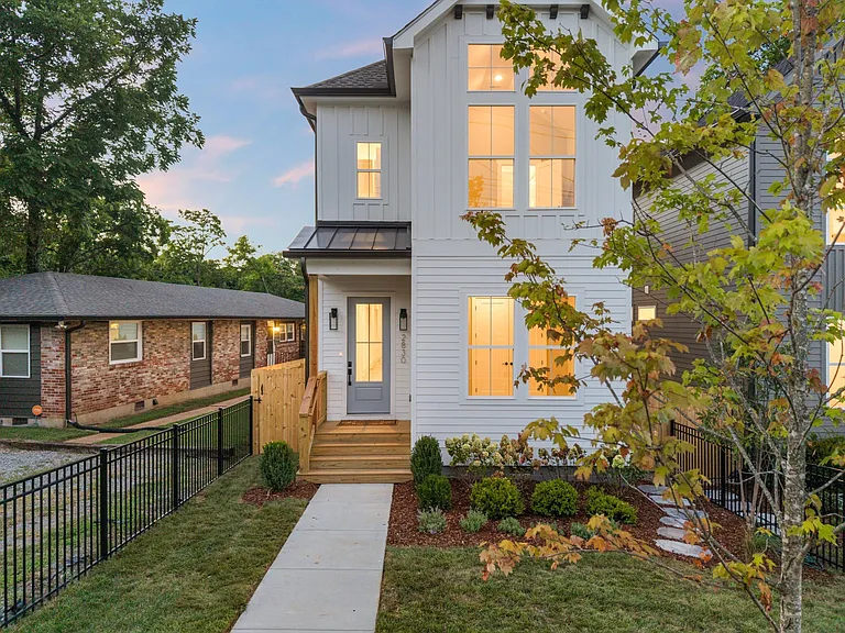 2830 Clifton Ave — Photo 2