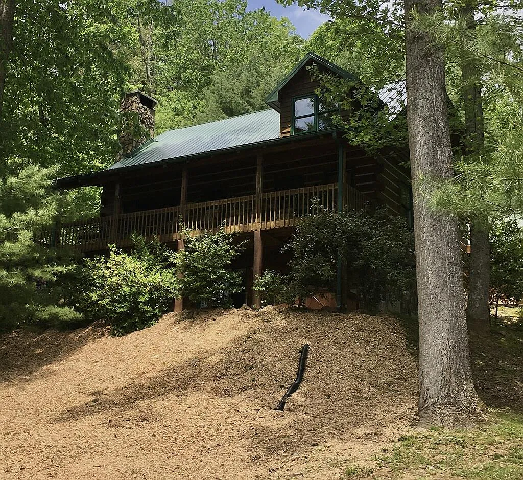 3 bed, 2772 sqft, $1,850 — Photo 2