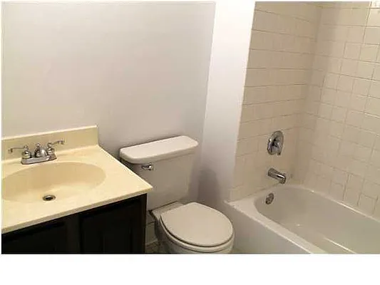 Rented by Evans Real Estate | media 19