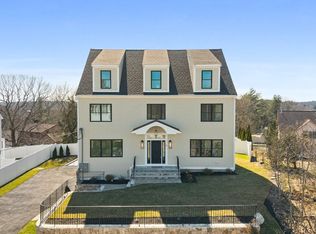 24 Mount Zion Rd, Melrose, MA 02176