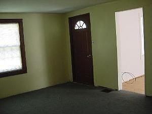 5th image of 520 Brewster St