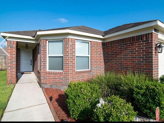 3rd image of 8002 Sesame St