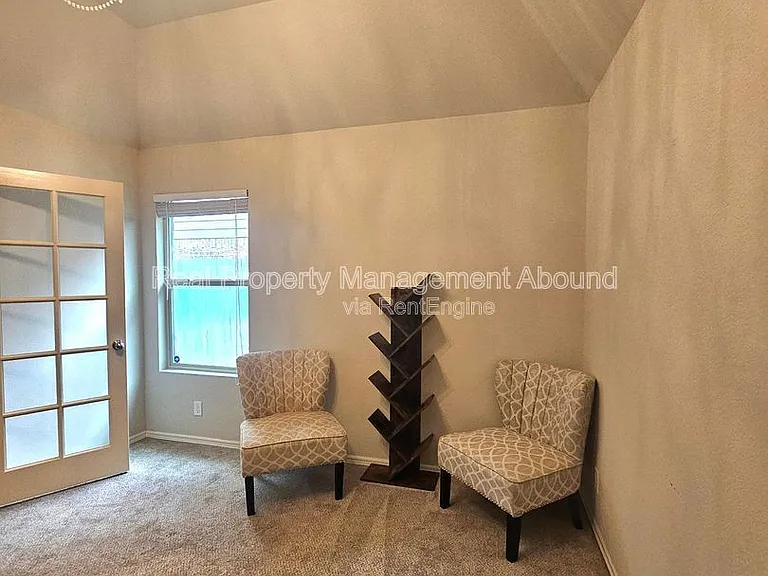 14727 S Urbana Ave — Photo 29