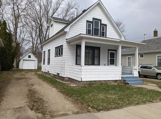 105 6th St NW, Austin, MN 55912