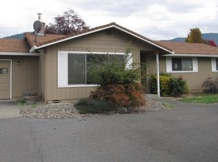 1927 Haviland Dr, Grants Pass, OR 97527