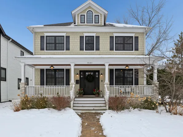1521 Gregory Ave, Wilmette, IL 60091