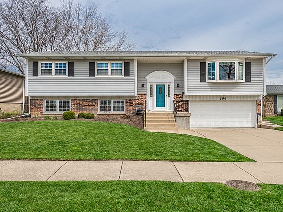 2nd image of 606 W Tanglewood Dr