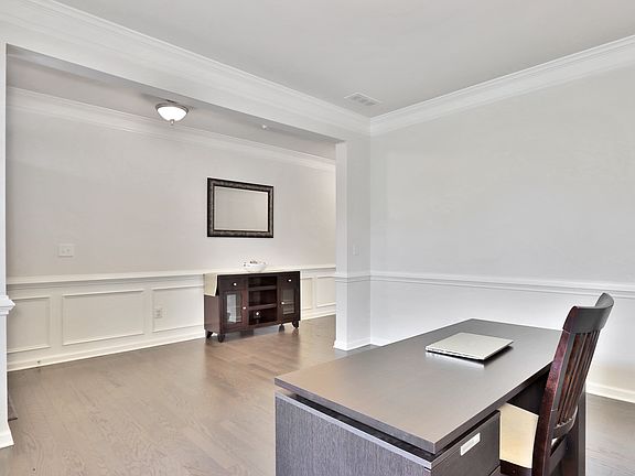5th image of 603 Stone Hill Dr