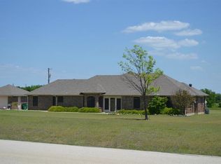 6062 Canyon Rd, Sanger, TX 76266