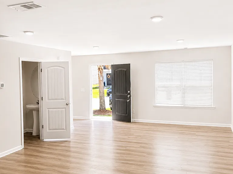 11 Saint Augustine Way — Photo 4