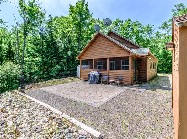 29 Merrifield Circle, Sebago, ME 04029