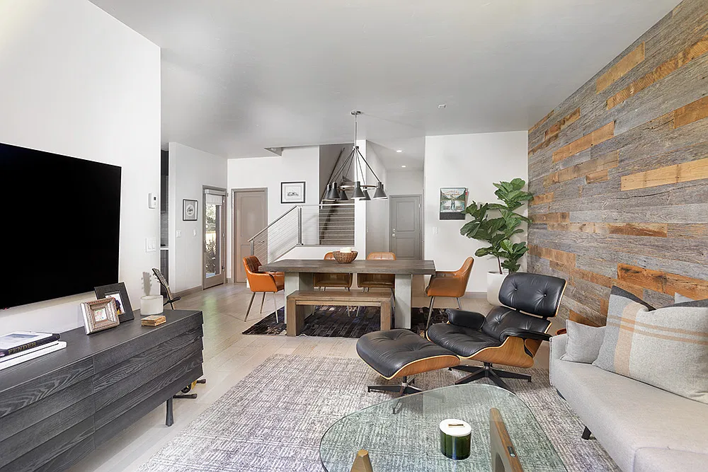 2 bed, 2.5 bath, 1779 sqft, $7,500 — Photo 2