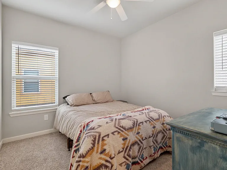 117 Bridle Dr — Photo 37