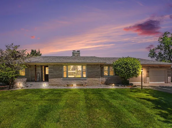 2910 Greenleaf Blvd, Elkhart, IN 46514