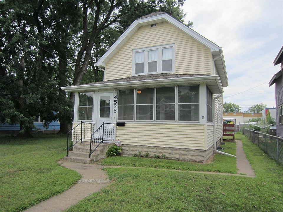 1.5 Story home on 62 ft wide lot!  Fully fenced too.