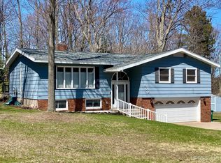 802 Lasalle Rd, Marquette, MI 49855