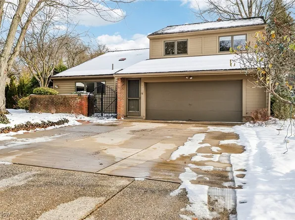 333 N Portage Path Unit 39, Akron, OH 44303