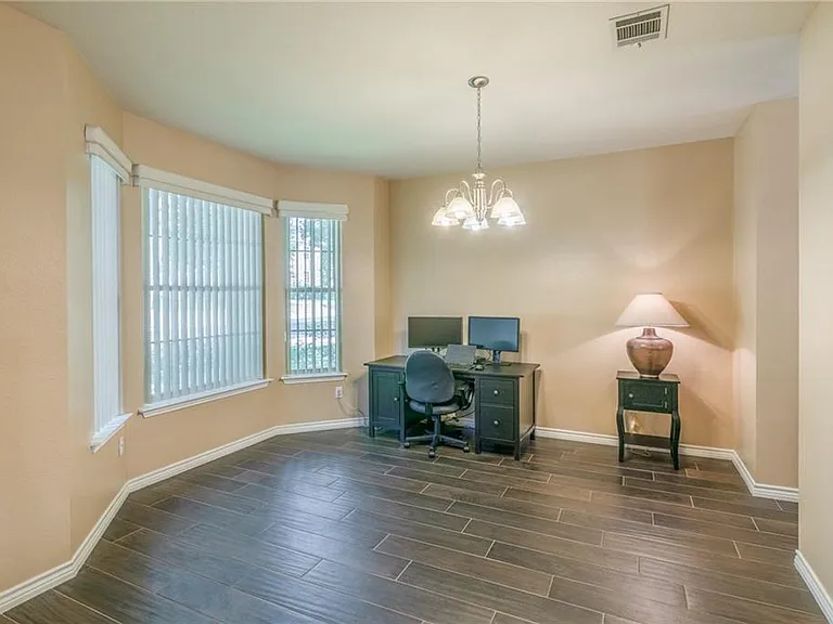 8103 Ephraim Rd — Photo 2