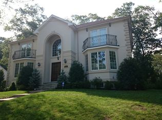 5 Botsford Rd, Newton, MA 02467