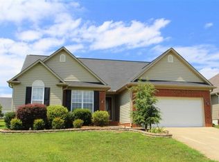 721 Running Creek Ln, Boiling Springs, SC 29316