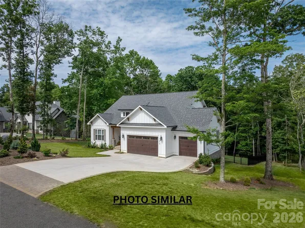 227 Northview Dr, Hendersonville, NC 28791