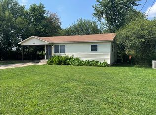 102 Raedels Ave, Springdale, AR 72764