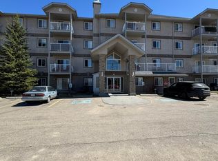 Spruce Ridge Manor, Spruce Grove, AB T7X 0G5