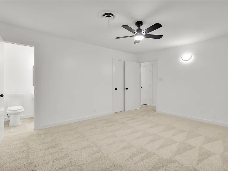 1127 Hillcrest St — Photo 18