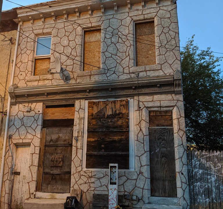 2nd image of 417 Chestnut St