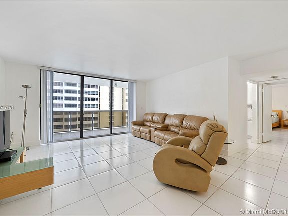 3rd image of 9 Island Ave APT 909