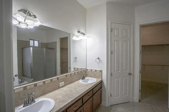 5895 N Torrey Pines Ave — Photo 24