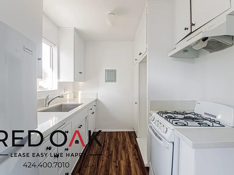 400 N Mentor Ave #10 — Photo 9