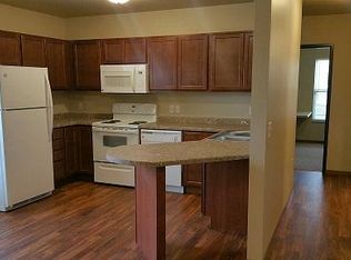 1106 6th St E APT 104, Menomonie, WI 54751