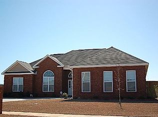 223 Loudon Hill Dr, Warner Robins, GA