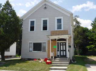 1026 S 17th St, Manitowoc, WI 54220