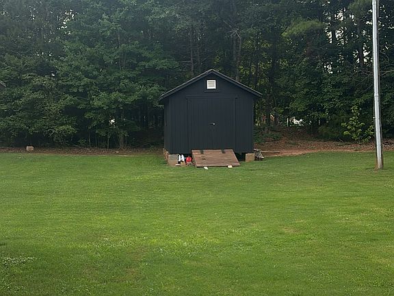 3rd image of 409 Coosa Ct