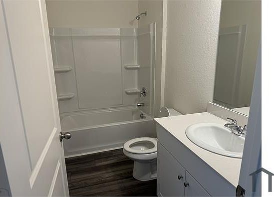 3rd image of 4419 Marigold Dr