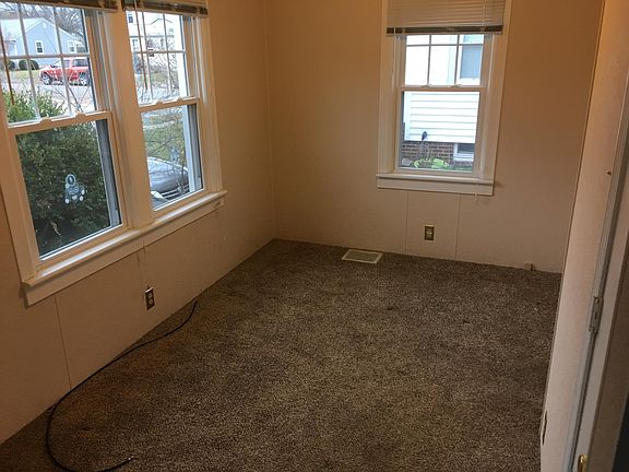 2nd image of 2265 Park St