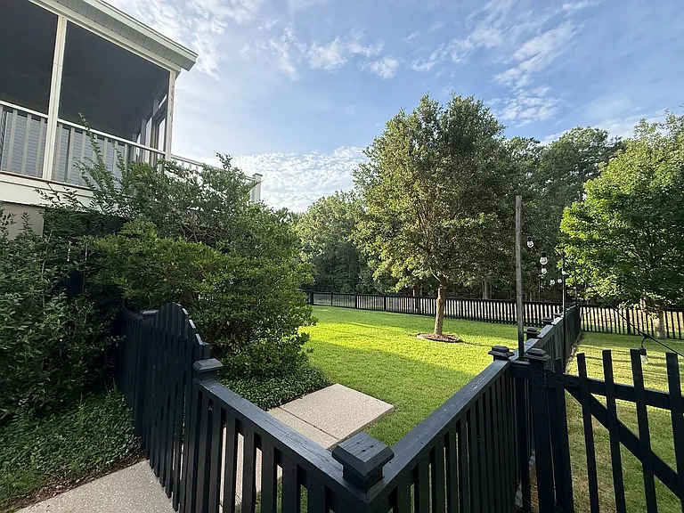 120 Clouter Creek Dr — Photo 5