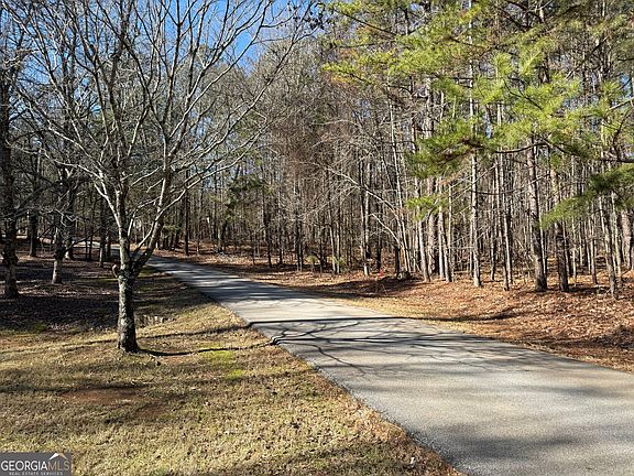 3rd image of 147 Waters Edge Dr