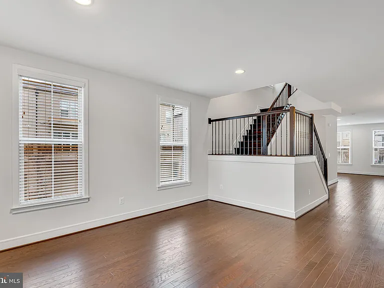 42281 Belgrave Gardens Ter — Photo 27