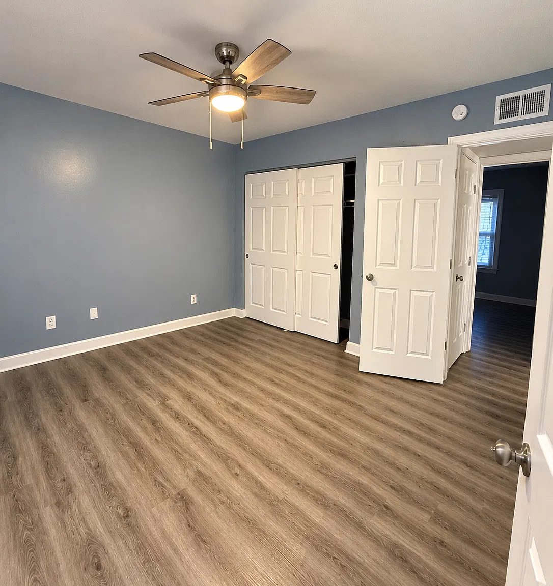 4 bed, 1.5 bath, 900 sqft, $1,425 — Photo 4