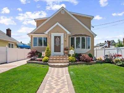 918 Clay Street, Baldwin, NY, 11510