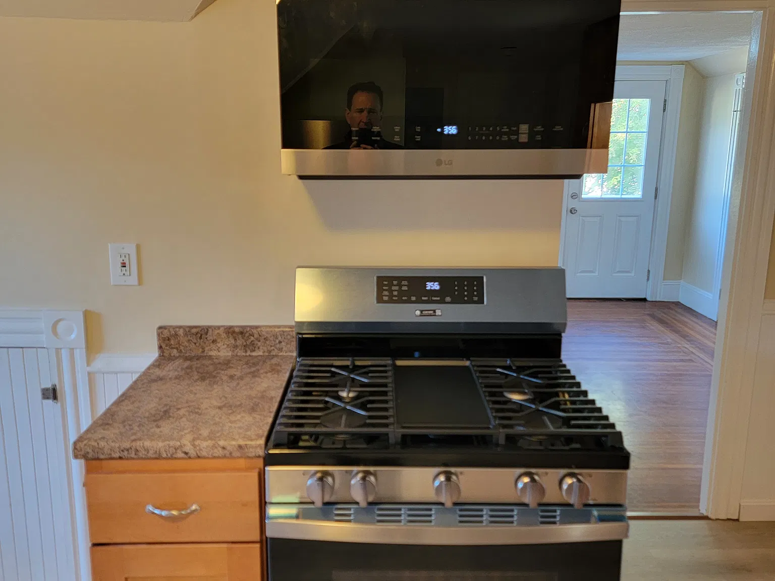 2 bed, $1,950 — Photo 3