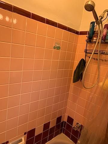 1st image of 4891 Oaklawn Dr #1