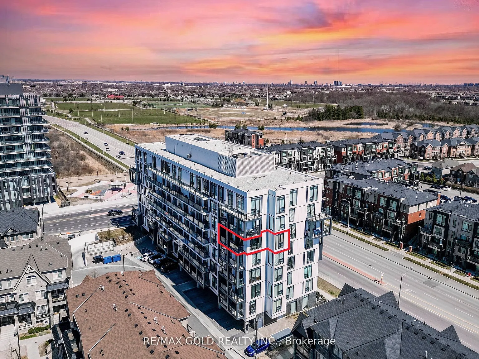3 bed, $2,200 — Photo 1