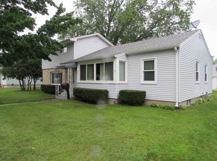 3102 Parkridge Ave, Marinette, WI 54143
