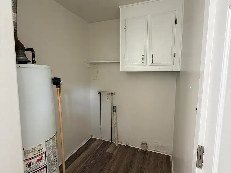 1637 Thornberry Ave — Photo 5