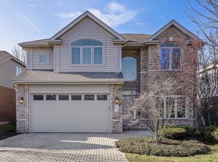 6424 Emerald Ct, Willowbrook, IL