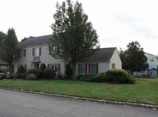 36 Superior View Blvd, North Providence, RI 02911